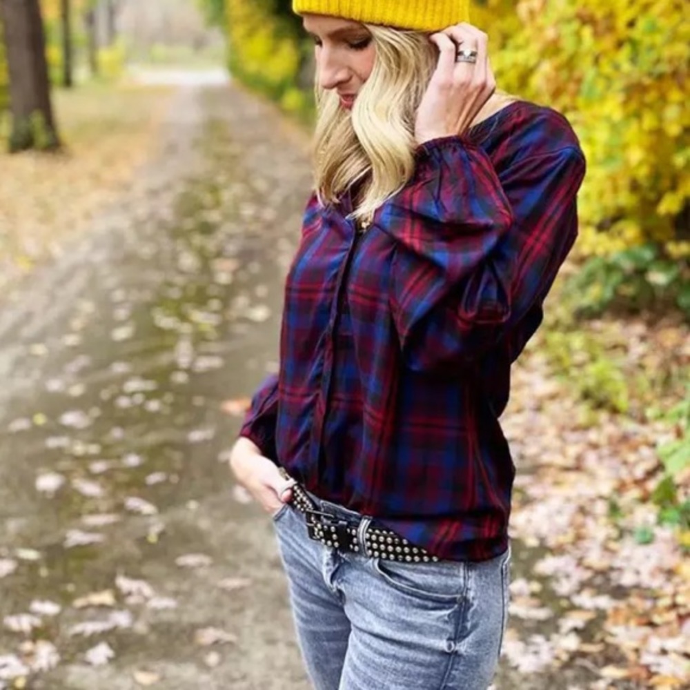 Cabi 4070  Caroling Plaid Button Front Top Blouse Size medium